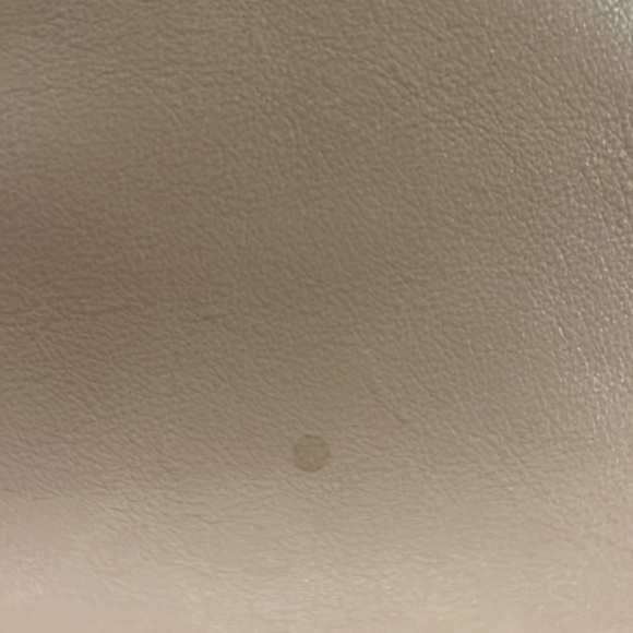 Authentic GUCCI elegant Tan Leather Shoulder Bag. EUC - Picture 15 of 15